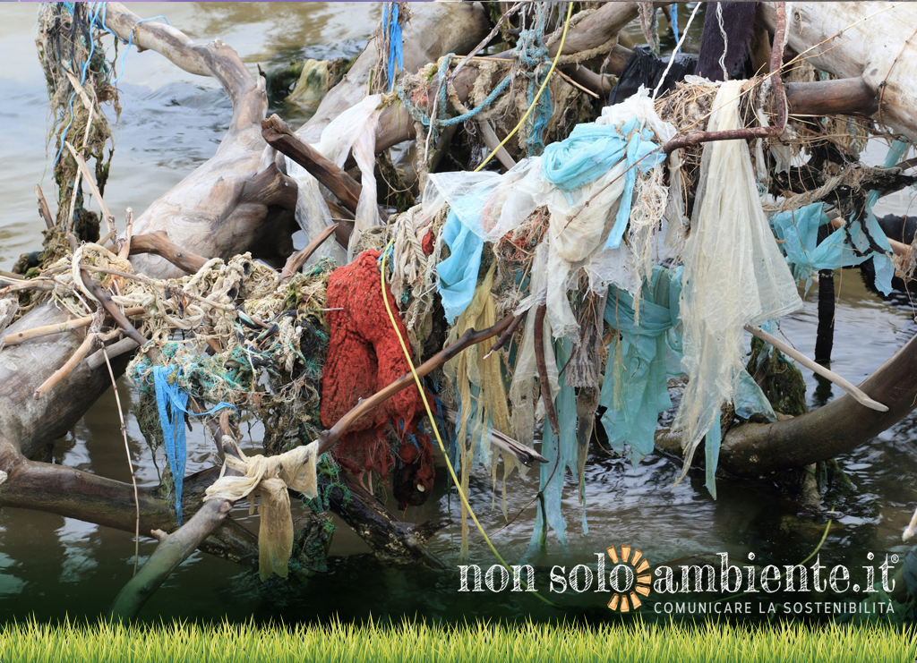 Emilia Romagna apripista nella lotta alle microplastiche nei mari