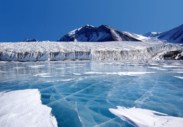 Iceberg A68: cause e scenari futuri di un gigante alla deriva