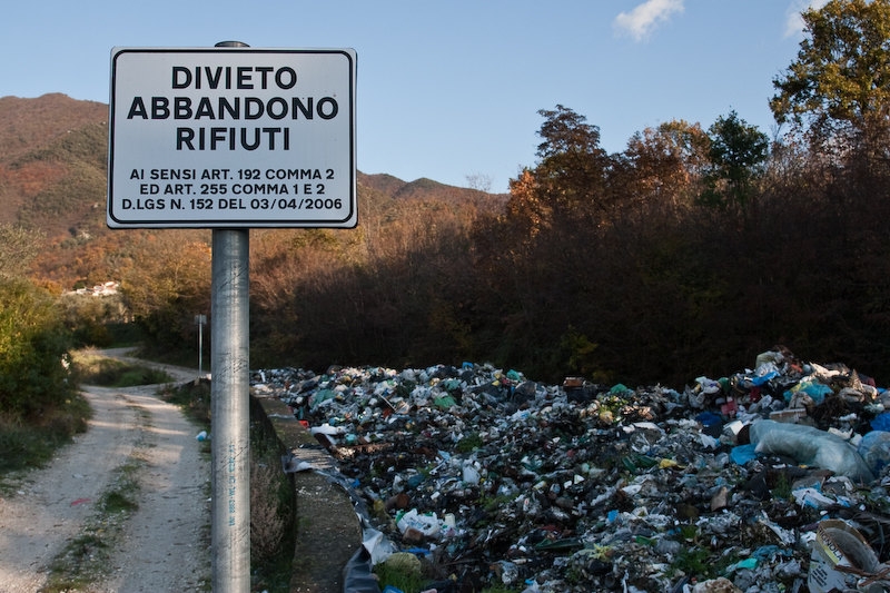 Nuova petizione per la bonifica delle discariche abusive abbandonate