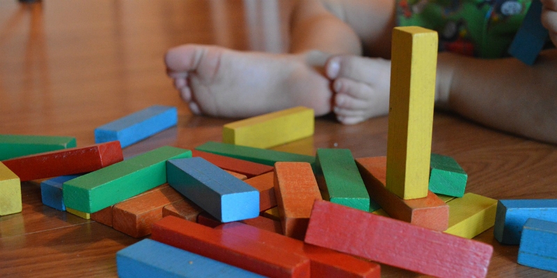 Regali di Natale per bambini: spazio ai giocattoli ecologici