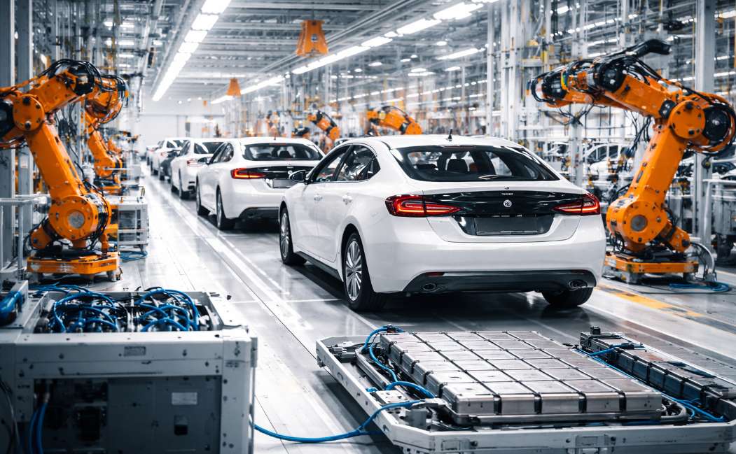 Transizione in salita: il 57% delle imprese automotive non investe in innovazione di prodotto